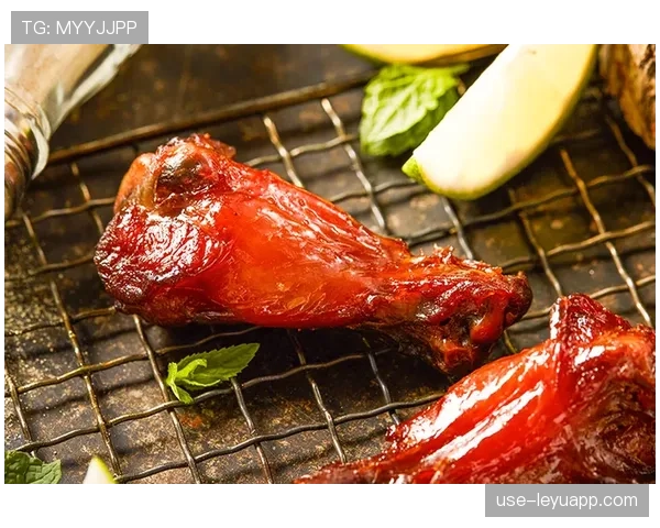 邹敬园这训练强度，一天四练完还能啃鸡腿？
